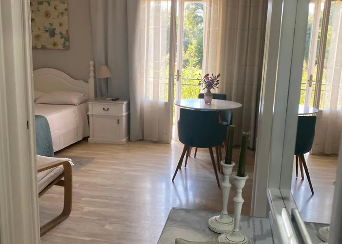 Meadowview Spacious Renovated Ground Floor Apartament