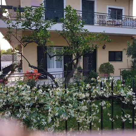 Meadowview Spacious Renovated Ground Floor Analipsis (Corfu)
