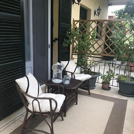 Apartment Meadowview Spacious Renovated Ground Floor Analipsis (Corfu)