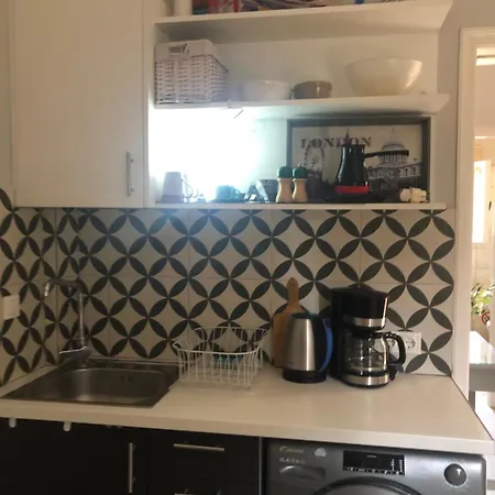 Meadowview Spacious Renovated Ground Floor Apartment Analipsis (Corfu)