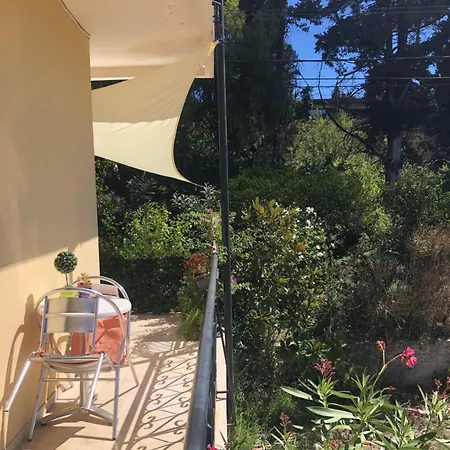 Apartment Meadowview Spacious Renovated Ground Floor Analipsis (Corfu)