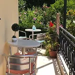 Meadowview Spacious Renovated Ground Floor *