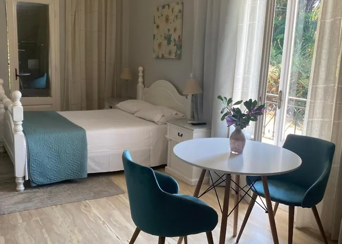 Meadowview Spacious Renovated Ground Floor